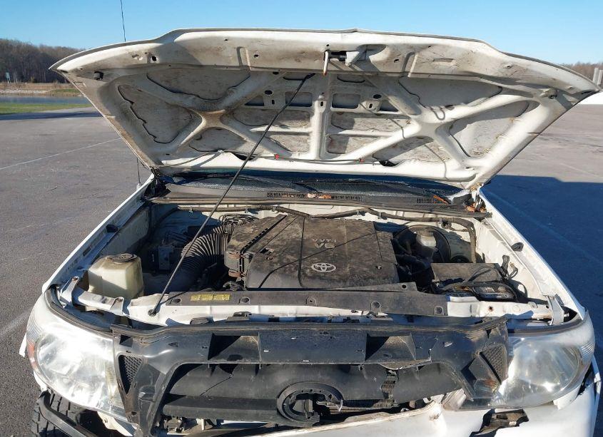 Photo 10 of 2006 Toyota Tacoma DOUBLE CAB (VIN 5TELU42N56Z212709)