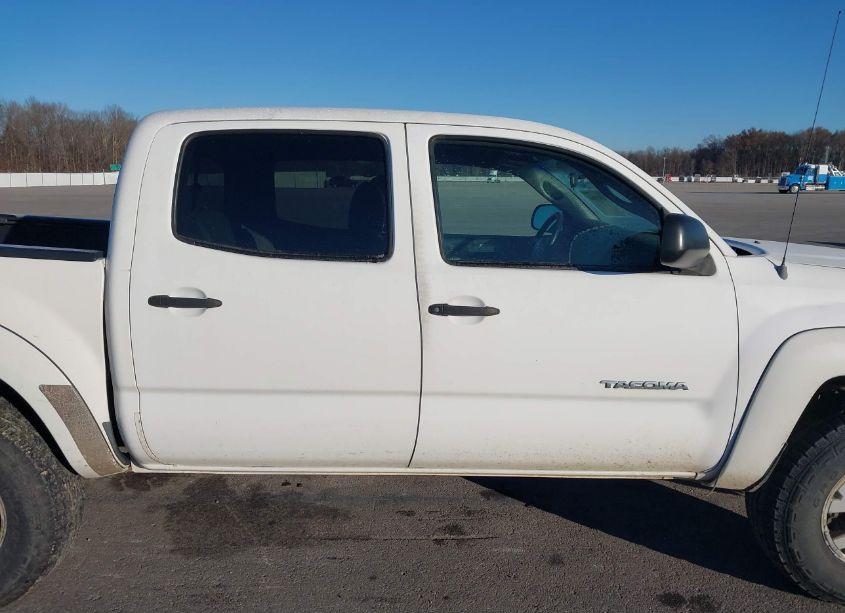 Photo 13 of 2006 Toyota Tacoma DOUBLE CAB (VIN 5TELU42N56Z212709)