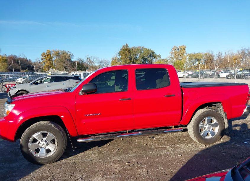 Photo 14 of 2005 Toyota Tacoma BASE V6 (VIN 5TELU42N65Z037790)