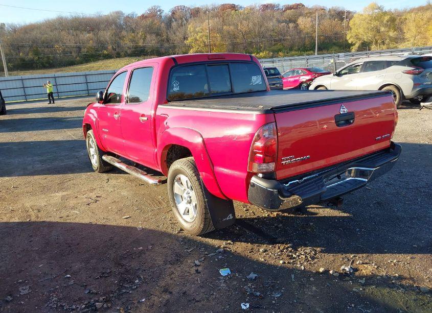 Photo 3 of 2005 Toyota Tacoma BASE V6 (VIN 5TELU42N65Z037790)