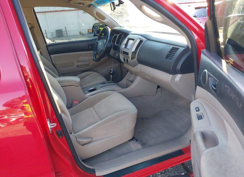 Photo 5 of 2005 Toyota Tacoma BASE V6 (VIN 5TELU42N65Z037790)