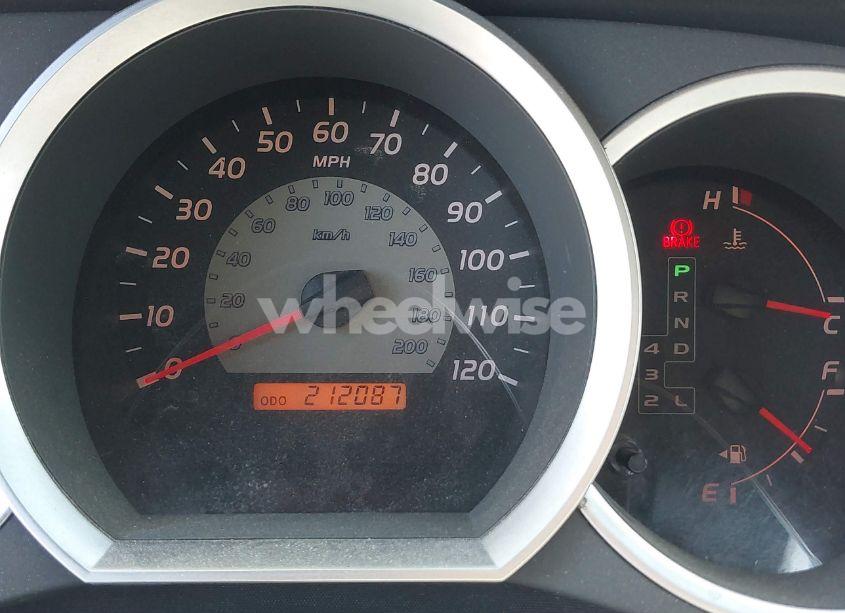 Photo 7 of 2005 Toyota Tacoma DOUBLE CAB (VIN 5TELU42N75Z099697)