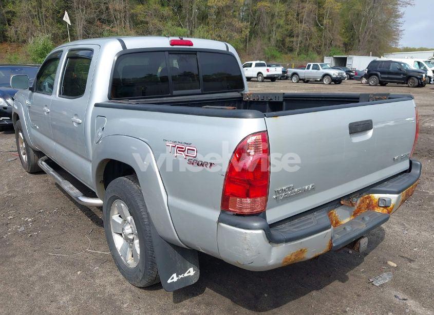 Photo 3 of 2005 Toyota Tacoma BASE V6 (VIN 5TELU42N85Z104762)