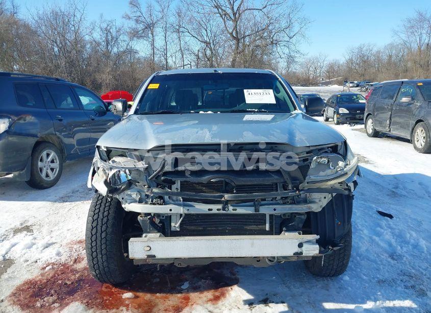 Photo 13 of 2005 Toyota Tacoma BASE V6 (VIN 5TELU42N85Z130973)