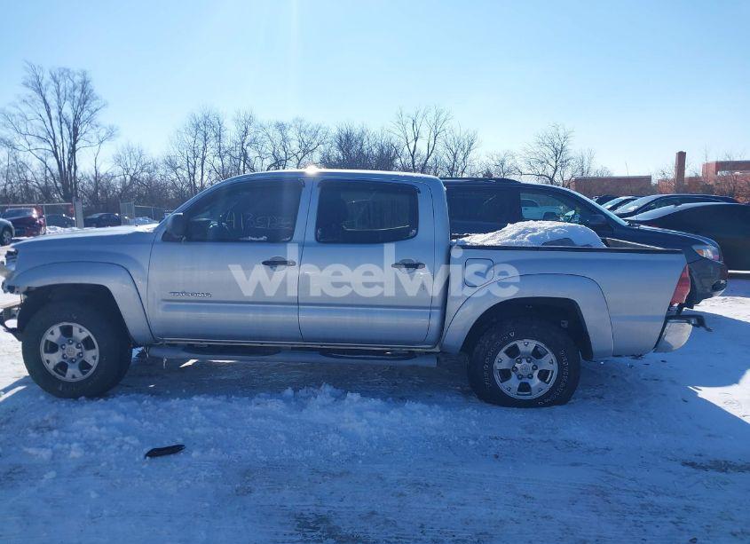 Photo 15 of 2005 Toyota Tacoma BASE V6 (VIN 5TELU42N85Z130973)