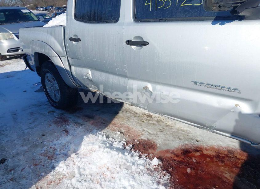 Photo 19 of 2005 Toyota Tacoma BASE V6 (VIN 5TELU42N85Z130973)