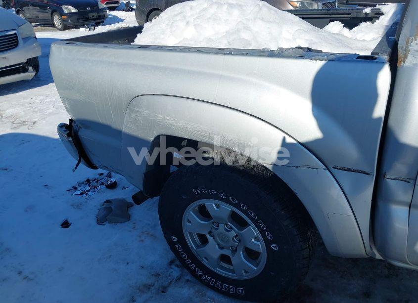 Photo 20 of 2005 Toyota Tacoma BASE V6 (VIN 5TELU42N85Z130973)