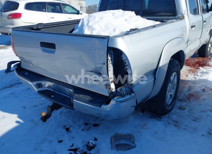Photo 21 of 2005 Toyota Tacoma BASE V6 (VIN 5TELU42N85Z130973)