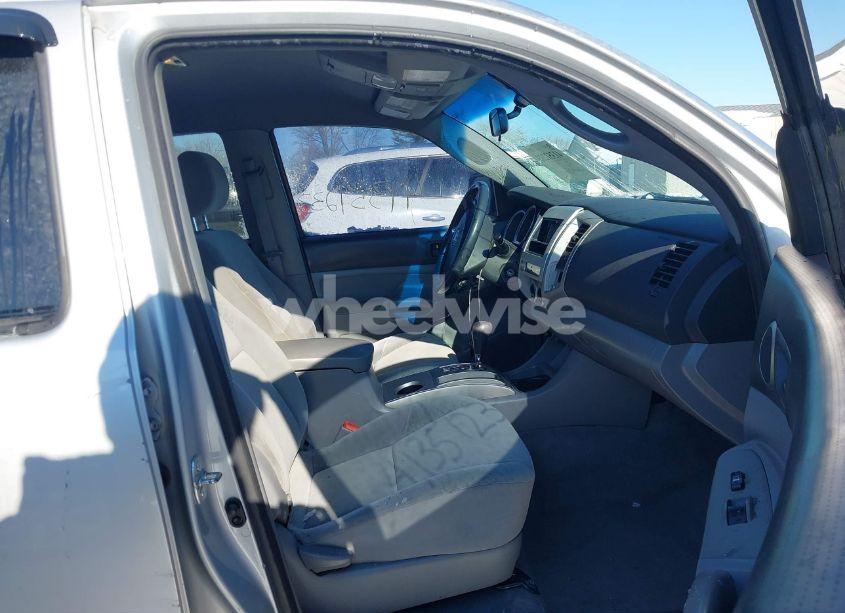 Photo 5 of 2005 Toyota Tacoma BASE V6 (VIN 5TELU42N85Z130973)