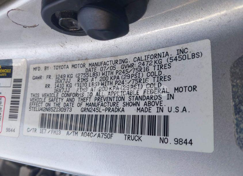 Photo 9 of 2005 Toyota Tacoma BASE V6 (VIN 5TELU42N85Z130973)