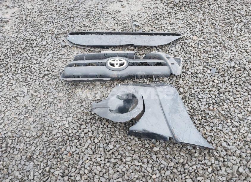 Photo 12 of 2005 Toyota Tacoma BASE V6 (VIN 5TELU42N85Z143206)