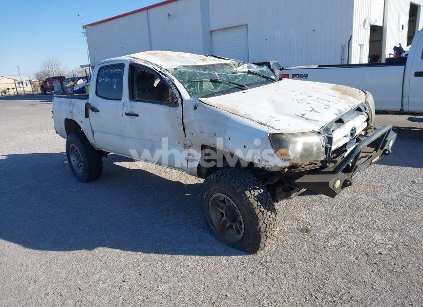 2005 Toyota Tacoma BASE V6 (VIN 5TELU42NX5Z085745) main photo
