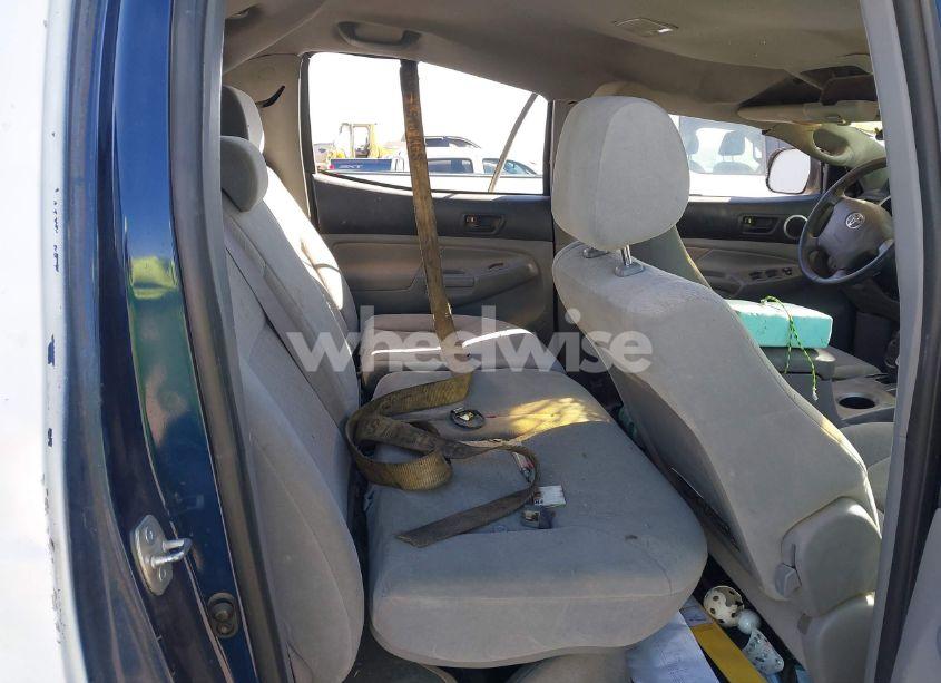 Photo 8 of 2005 Toyota Tacoma BASE V6 (VIN 5TELU42NX5Z085745)