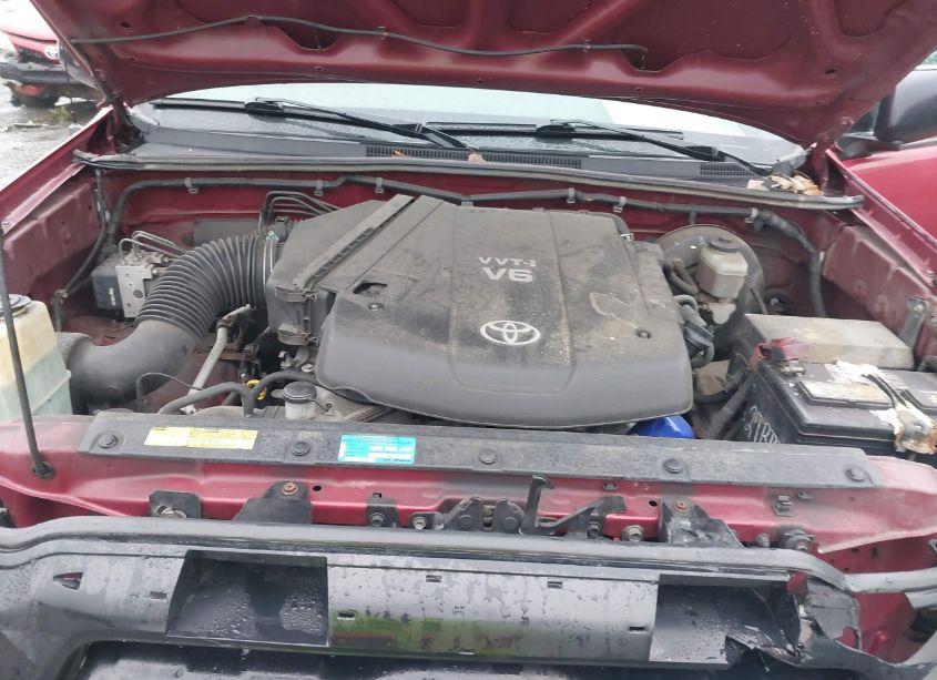 Photo 10 of 2005 Toyota Tacoma BASE V6 (VIN 5TELU42NX5Z092405)