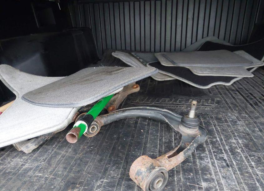 Photo 12 of 2005 Toyota Tacoma BASE V6 (VIN 5TELU42NX5Z092405)