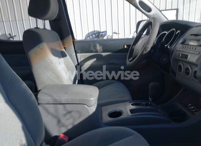 Photo 5 of 2005 Toyota Tacoma BASE V6 (VIN 5TELU42NX5Z113494)