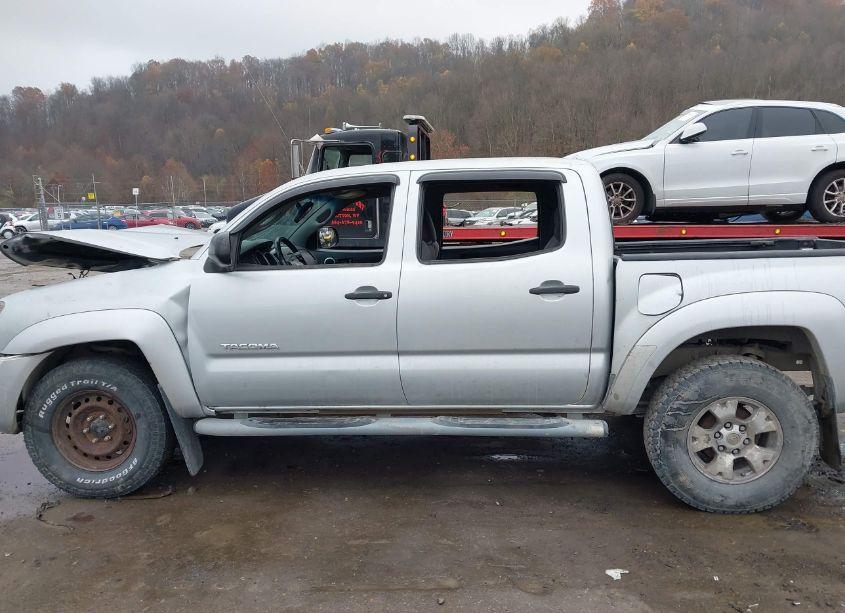 Photo 15 of 2009 Toyota Tacoma DOUBLE CAB (VIN 5TELU42NX9Z599021)