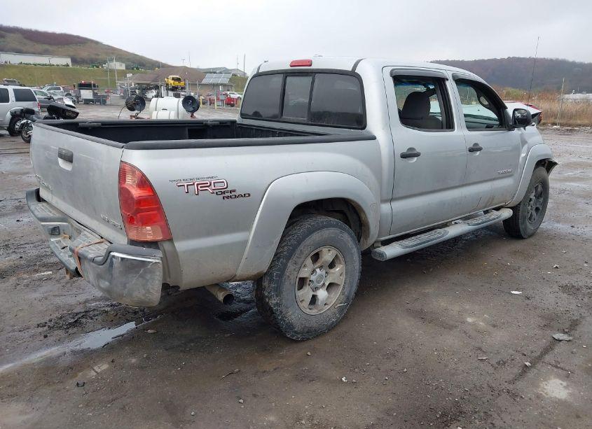 Photo 4 of 2009 Toyota Tacoma DOUBLE CAB (VIN 5TELU42NX9Z599021)