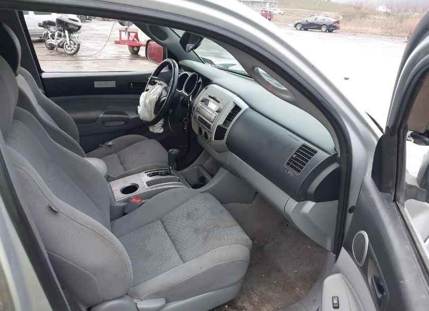 Photo 5 of 2009 Toyota Tacoma DOUBLE CAB (VIN 5TELU42NX9Z599021)