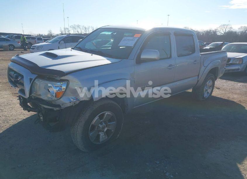 Photo 2 of 2010 Toyota Tacoma DOUBLE CAB (VIN 5TELU4EN6AZ720014)