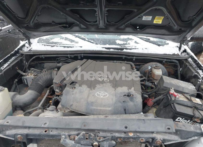 Photo 10 of 2005 Toyota Tacoma BASE V6 (VIN 5TEMU52N25Z001170)