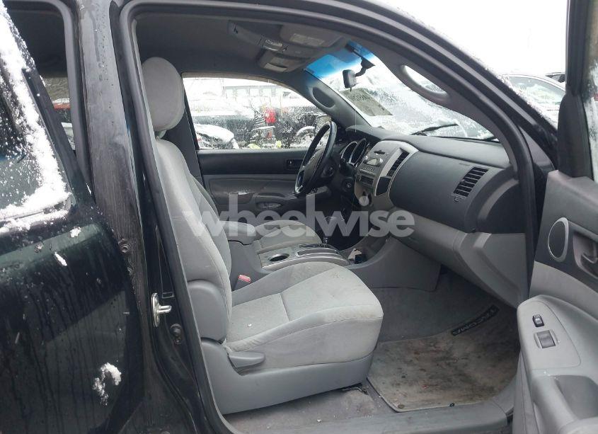 Photo 5 of 2005 Toyota Tacoma BASE V6 (VIN 5TEMU52N25Z001170)