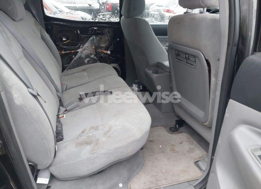 Photo 8 of 2005 Toyota Tacoma BASE V6 (VIN 5TEMU52N25Z001170)