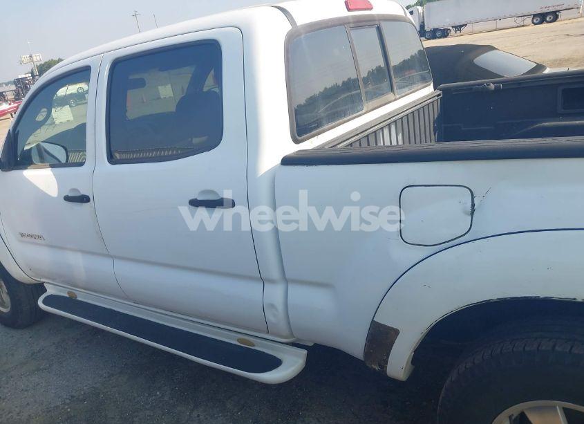 Photo 14 of 2005 Toyota Tacoma BASE V6 (VIN 5TEMU52N85Z023934)