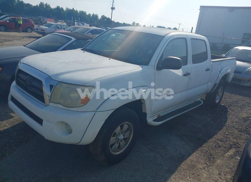 Photo 2 of 2005 Toyota Tacoma BASE V6 (VIN 5TEMU52N85Z023934)