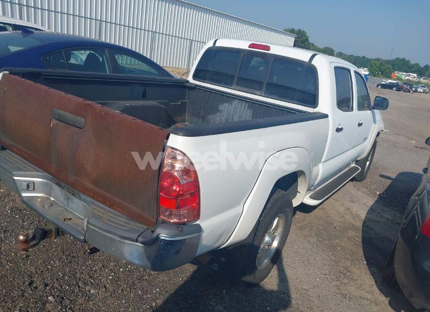 Photo 4 of 2005 Toyota Tacoma BASE V6 (VIN 5TEMU52N85Z023934)