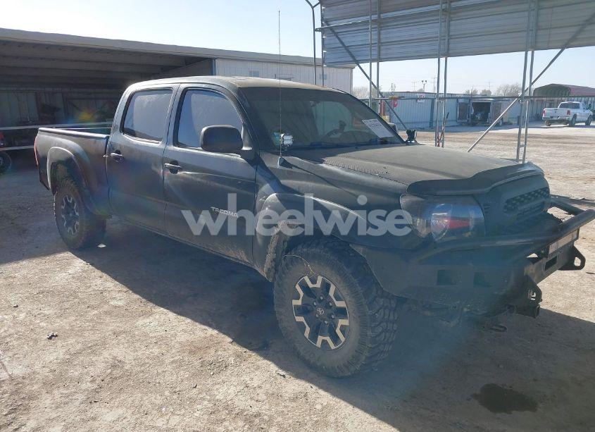 2005 Toyota Tacoma BASE V6 (VIN 5TEMU52N95Z132886) main photo