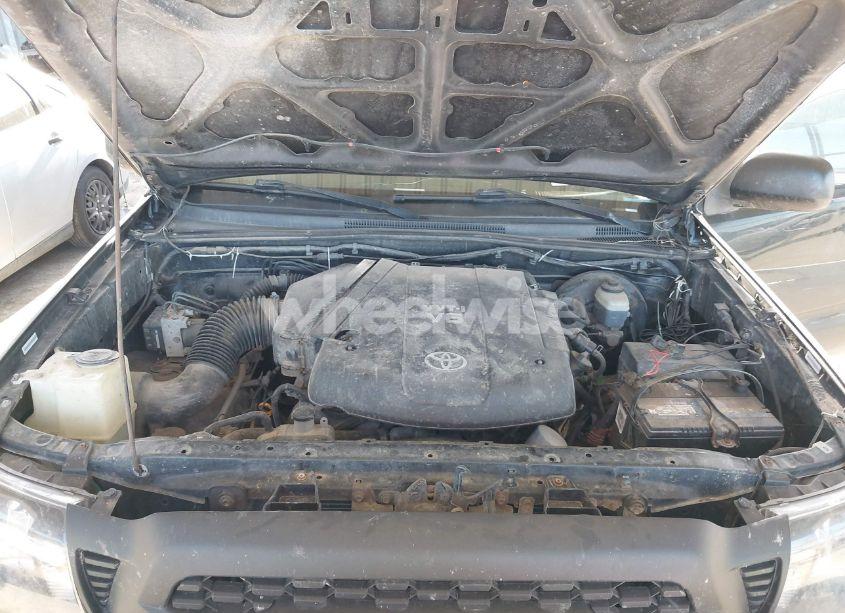Photo 10 of 2005 Toyota Tacoma BASE V6 (VIN 5TEMU52N95Z132886)