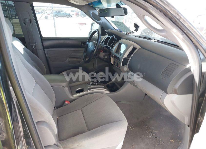 Photo 5 of 2005 Toyota Tacoma BASE V6 (VIN 5TEMU52N95Z132886)
