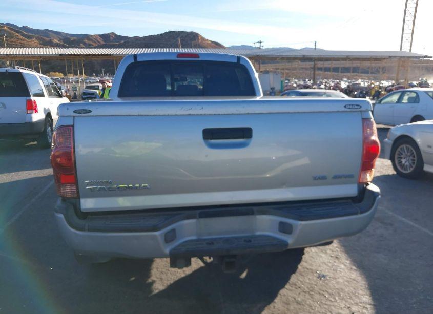 Photo 16 of 2007 Toyota Tacoma DOUBLE CAB LONG BED (VIN 5TEMU52NX7Z345705)