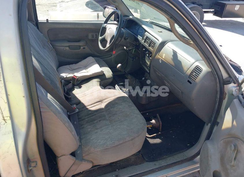Photo 5 of 2004 Toyota Tacoma (VIN 5TENL42N04Z331325)
