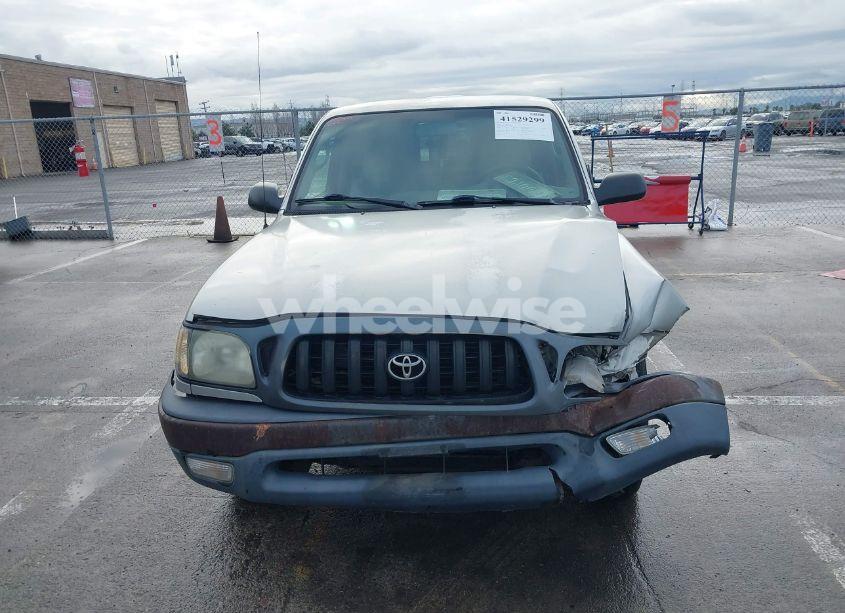 Photo 12 of 2004 Toyota Tacoma (VIN 5TENL42N04Z450119)