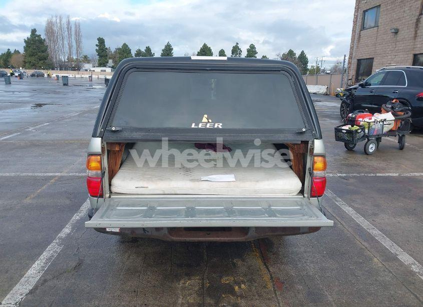 Photo 16 of 2004 Toyota Tacoma (VIN 5TENL42N04Z450119)