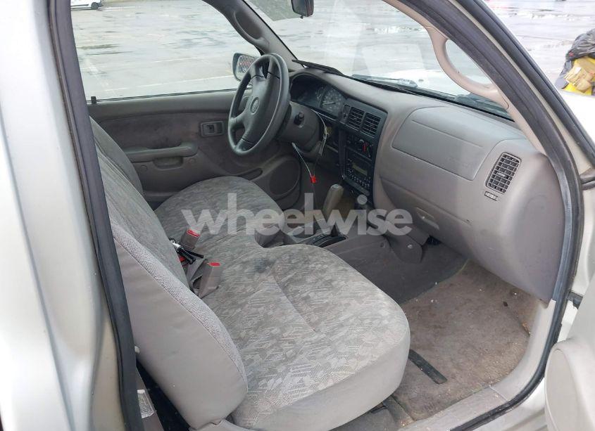 Photo 8 of 2004 Toyota Tacoma (VIN 5TENL42N04Z450119)