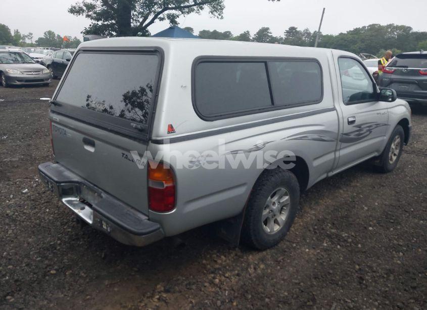 Photo 4 of 2000 Toyota Tacoma (VIN 5TENL42N0YZ703316)