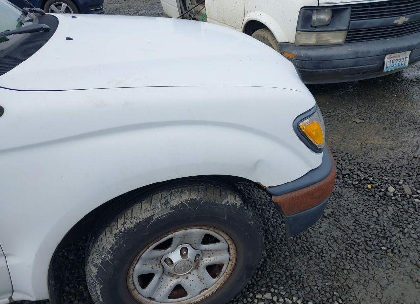 Photo 6 of 2004 Toyota Tacoma N/A (VIN 5TENL42N24Z374371)