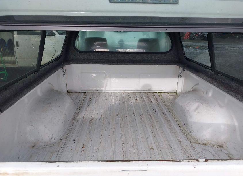 Photo 8 of 2004 Toyota Tacoma N/A (VIN 5TENL42N24Z374371)