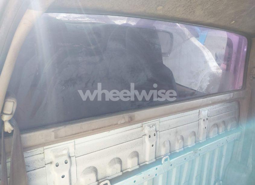 Photo 8 of 2001 Toyota Tacoma N/A (VIN 5TENL42N41Z770863)