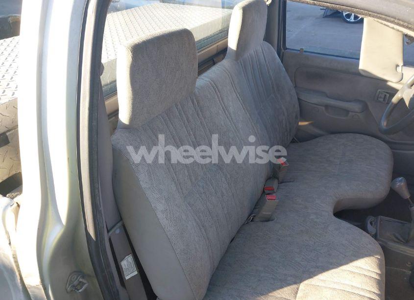 Photo 8 of 2001 Toyota Tacoma (VIN 5TENL42N51Z733918)