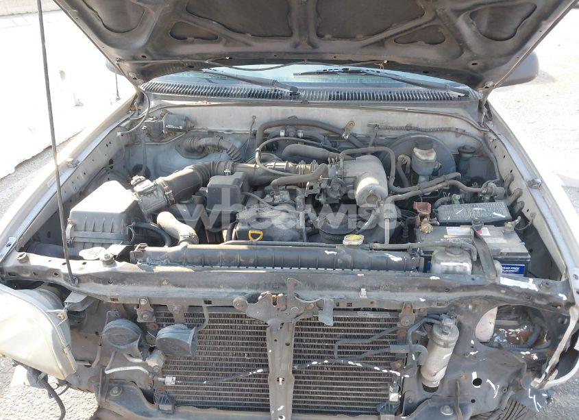 Photo 10 of 2002 Toyota Tacoma (VIN 5TENL42N52Z019630)