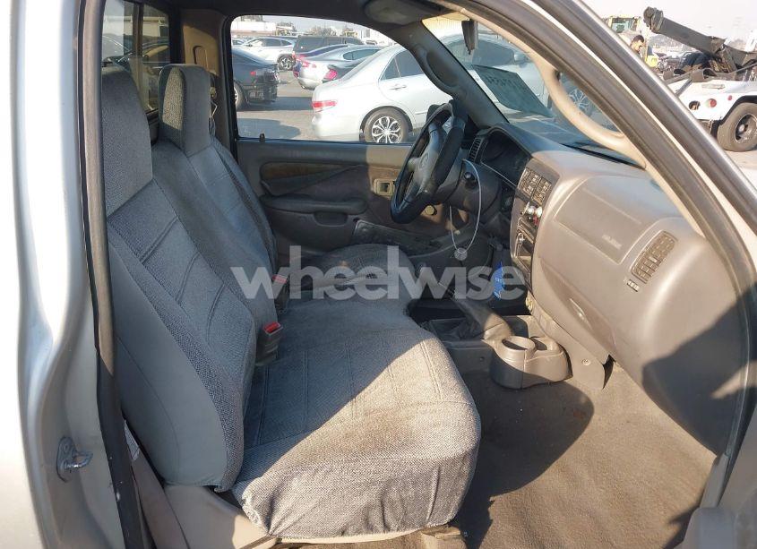 Photo 5 of 2002 Toyota Tacoma (VIN 5TENL42N52Z019630)