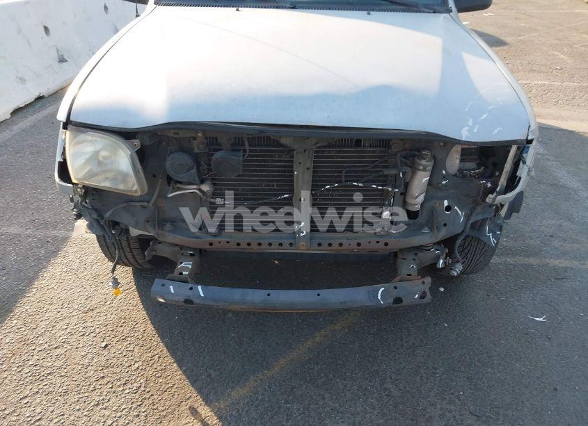 Photo 6 of 2002 Toyota Tacoma (VIN 5TENL42N52Z019630)