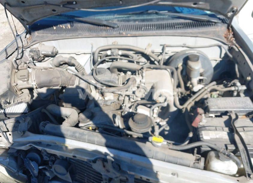 Photo 10 of 2002 Toyota Tacoma (VIN 5TENL42N52Z023256)