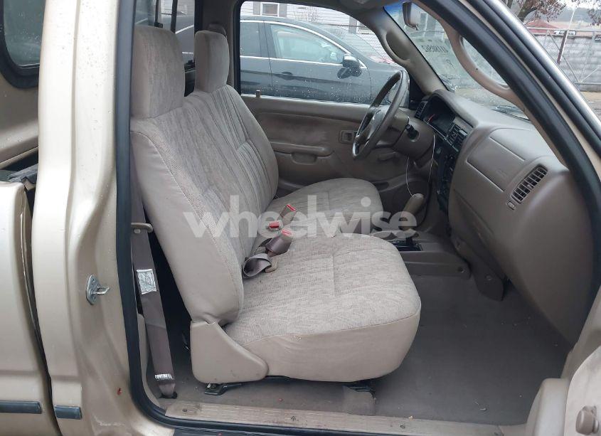 Photo 5 of 2002 Toyota Tacoma (VIN 5TENL42N52Z035424)