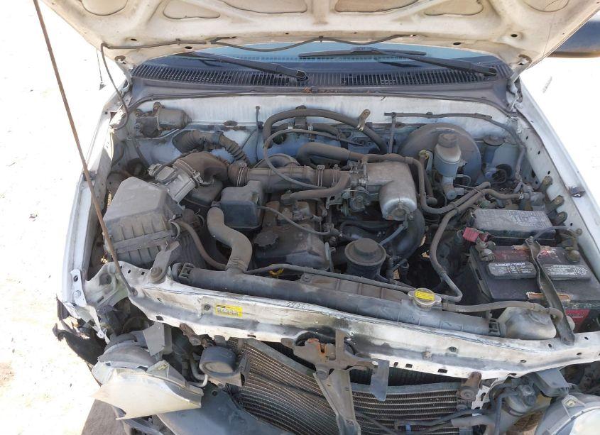 Photo 10 of 2002 Toyota Tacoma (VIN 5TENL42N62Z059523)