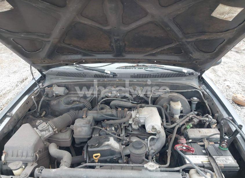 Photo 10 of 2002 Toyota Tacoma (VIN 5TENL42N62Z898247)